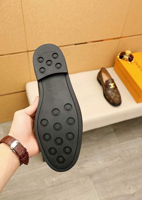 Picture of Louis Vuitton Shoes _SKU22521204SZ38-4413908